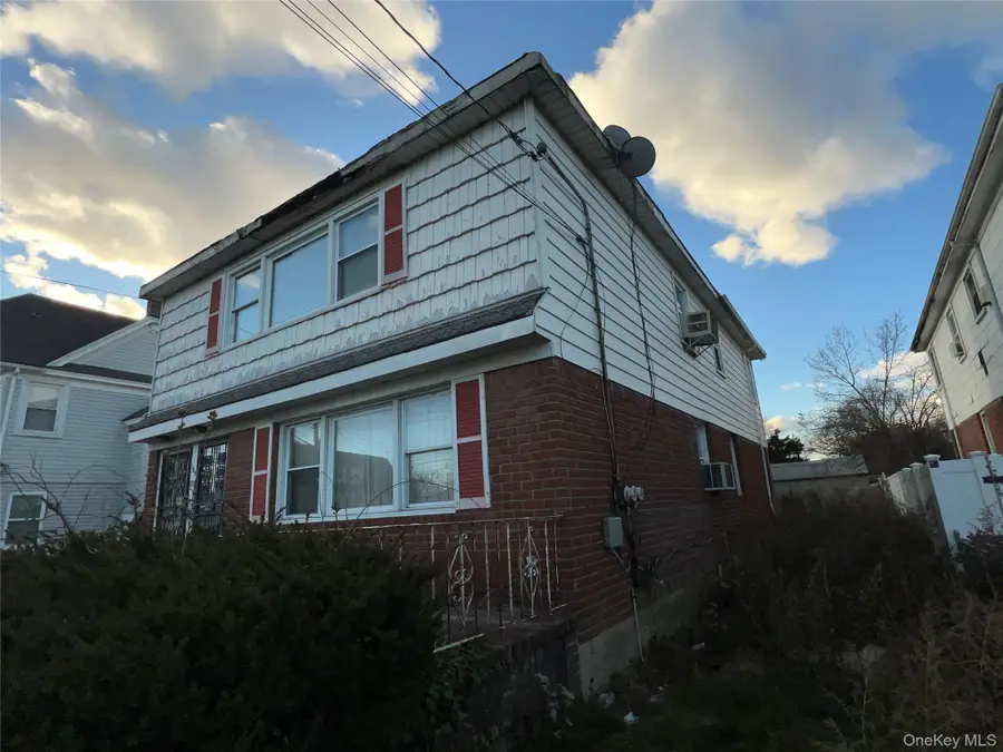 13526 219th Street, Laurelton, NY 11413 - Image #3