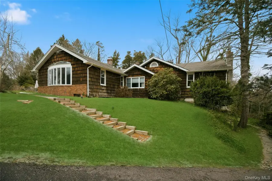 54 Cove Road, Huntington, NY 11743 - Image #2