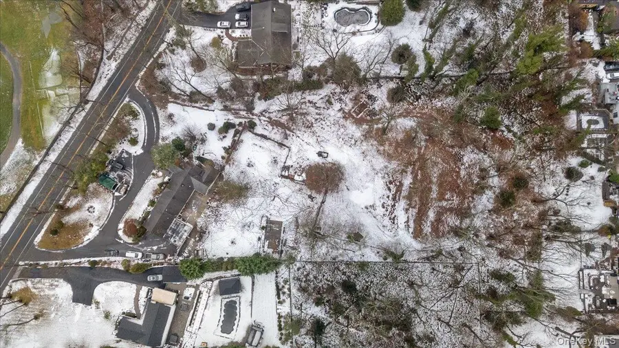 33 Fleets Cove Road, Huntington, NY 11743 - Image #3