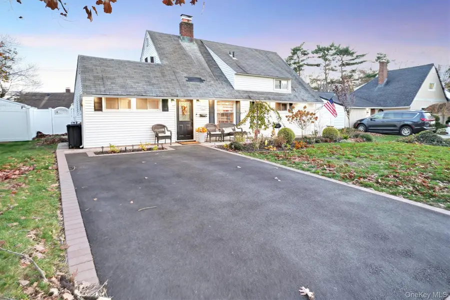 43 Ribbon Lane, Wantagh, NY 11793 - #2