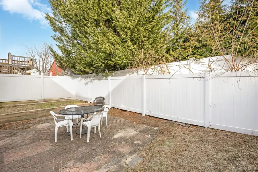 45 Sound Beach Avenue, Bayville, NY 11709 - Image #3