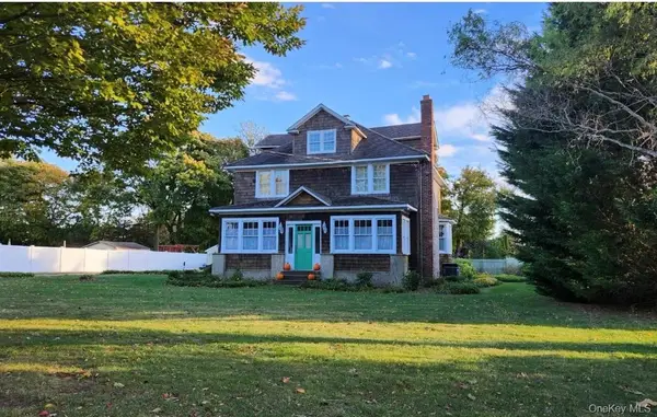 1174 5th Avenue, East Northport, NY 11731