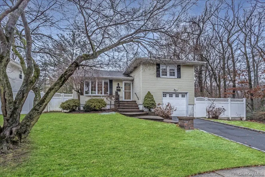 79 N Cedar Street, Massapequa, NY 11758 - Image #3