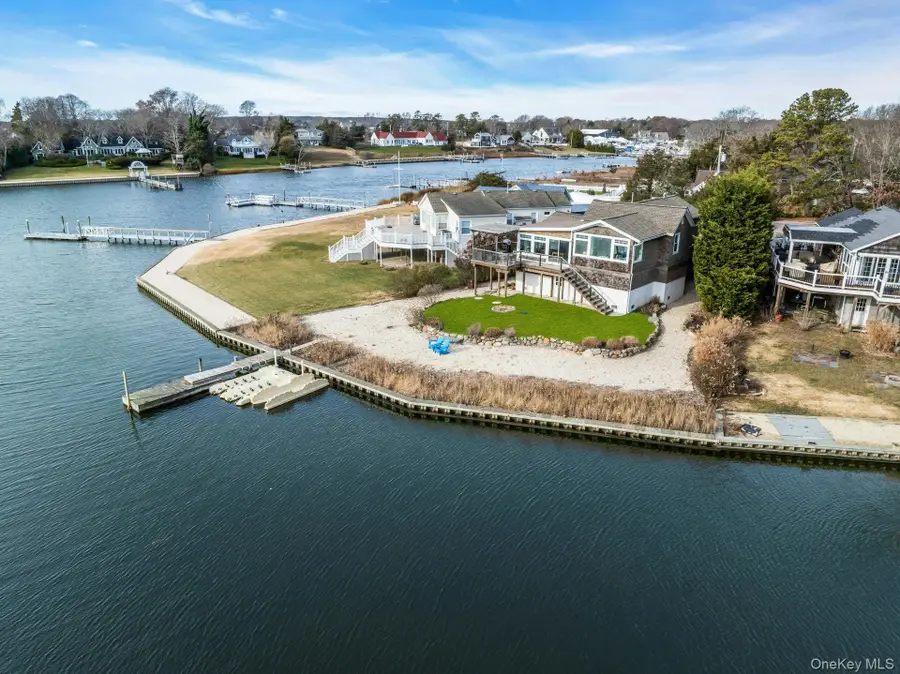 7 Springville Circle, Hampton Bays, NY 11946 - Image #3