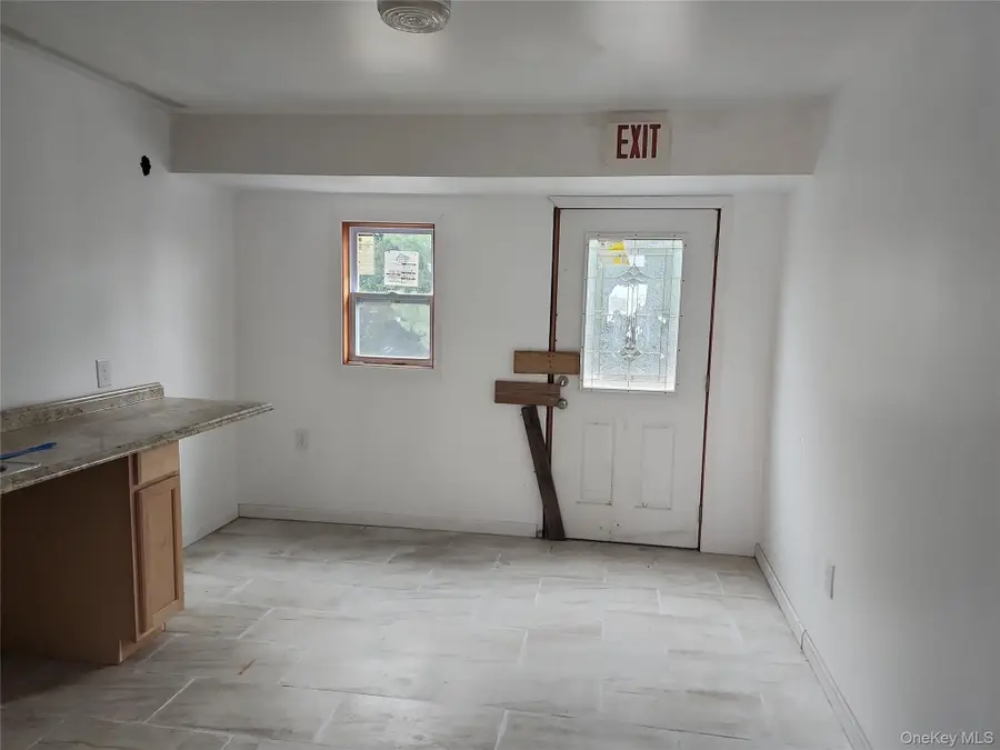 624 Montauk Highway, West Islip, NY 11795 - Image #3