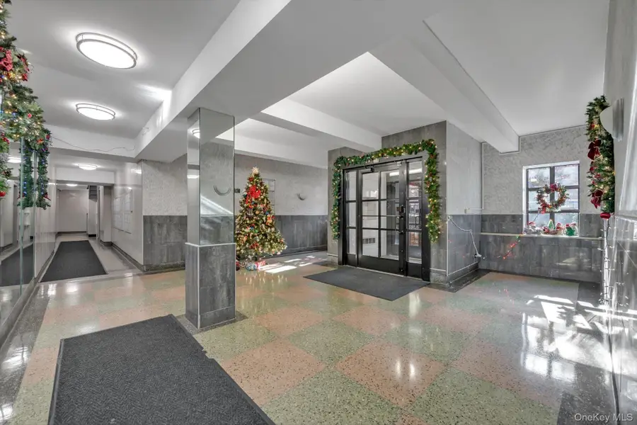 83-25 98 St #4L, Woodhaven, NY 11421 - #2