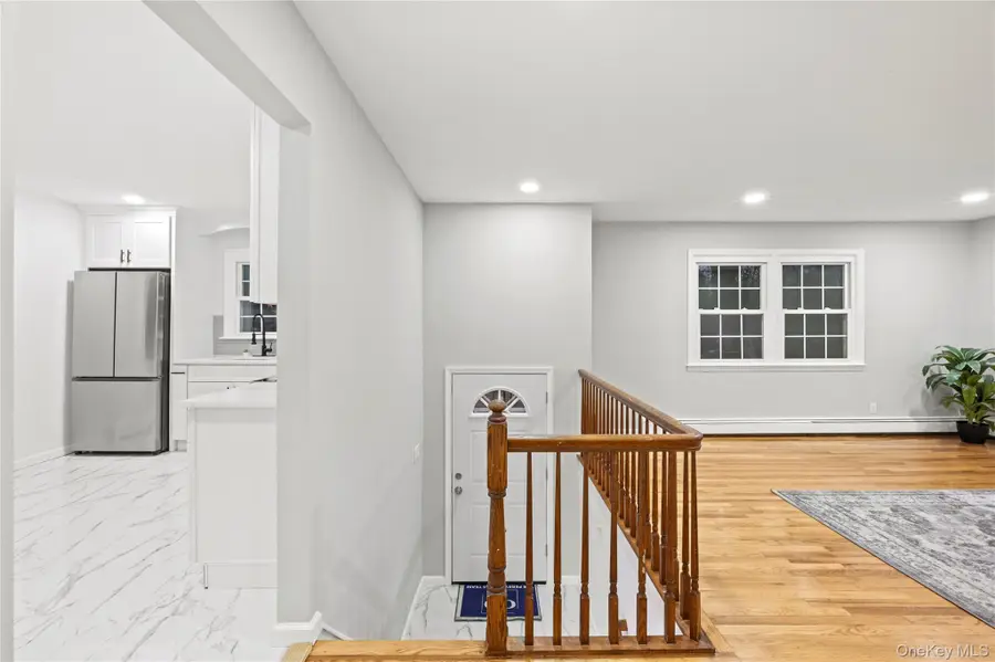 25 Lincoln Avenue, Lake Ronkonkoma, NY 11779 - Image #2