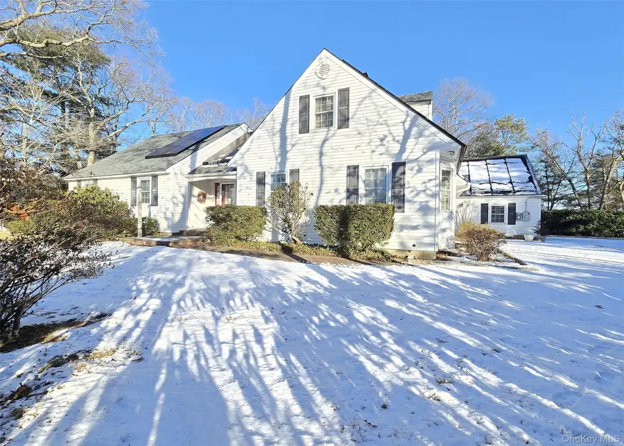 1435 Broadway Avenue, Holbrook, NY 11741 - Image #2