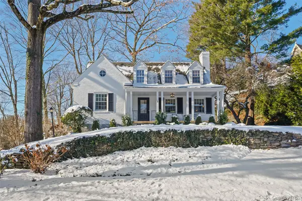 2 Village Lane, Bronxville, NY 10708