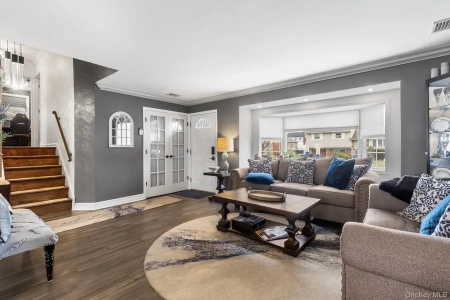 44 Colony Lane, Syosset, NY 11791 - Image #3