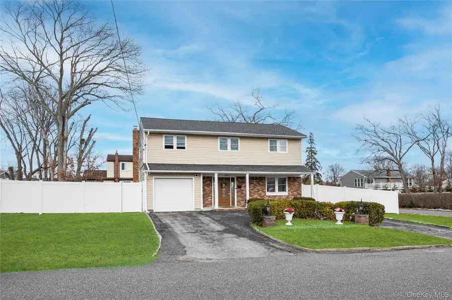 1042 11th Street, West Babylon, NY 11704 - Image #2