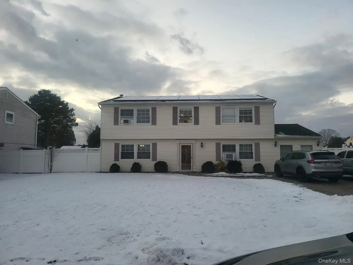 42 Rustic Ave, Medford, NY 11763 - Image #1