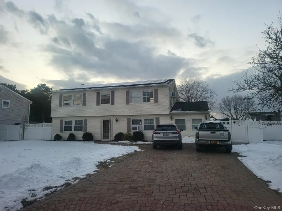 42 Rustic Ave, Medford, NY 11763 - Image #2