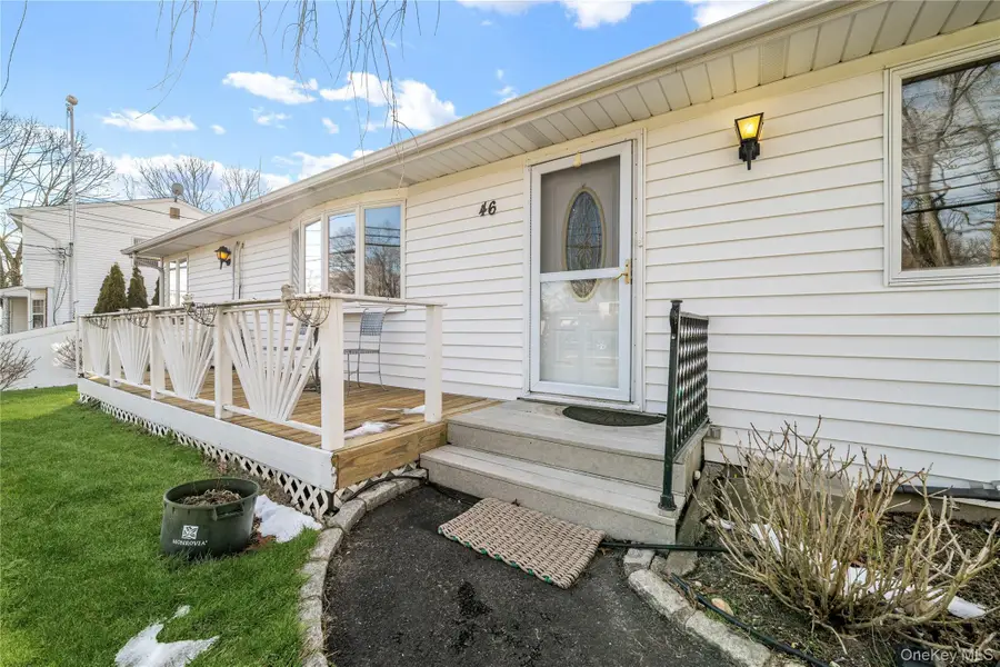 46 Creighton Avenue, Lake Ronkonkoma, NY 11779 - Image #3
