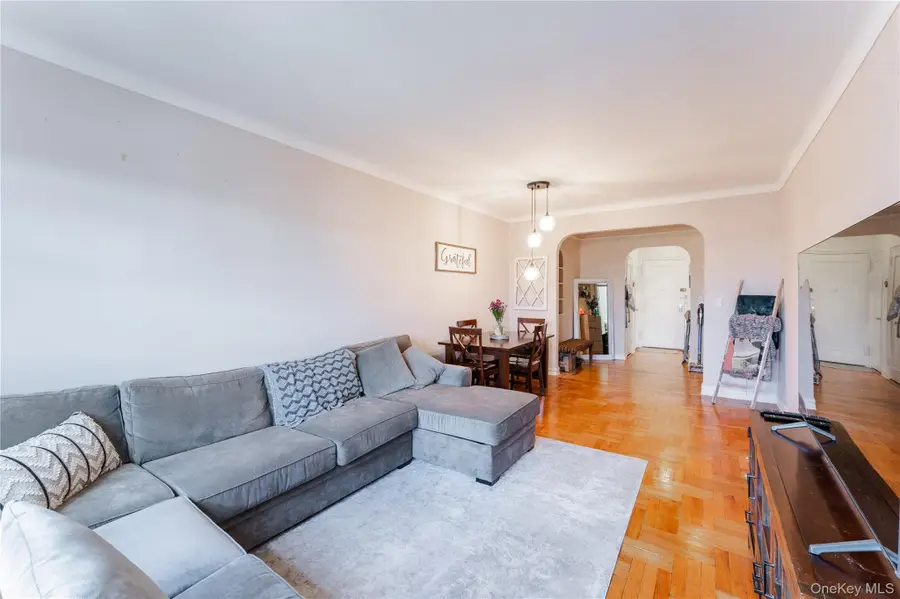 55 Grand Avenue #5A, Rockville Centre, NY 11570 - Image #2