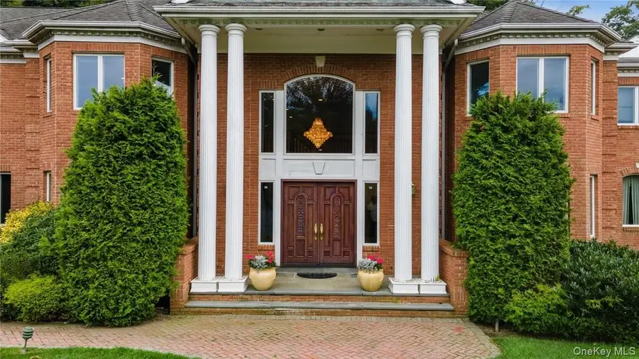 3 Vandalay Court, Scarsdale, NY 10583 - Image #3