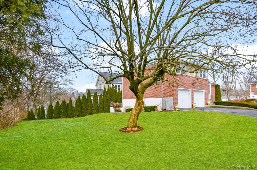 60 E Fort Hill Road, Yonkers, NY 10710 - Image #3