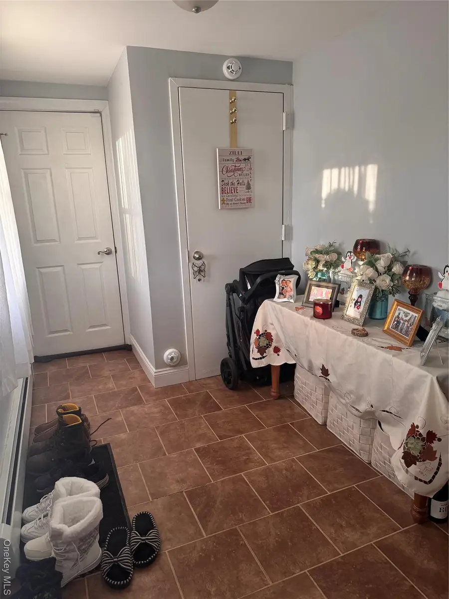 107 Casement Avenue, Central Islip, NY 11722 - Image #3