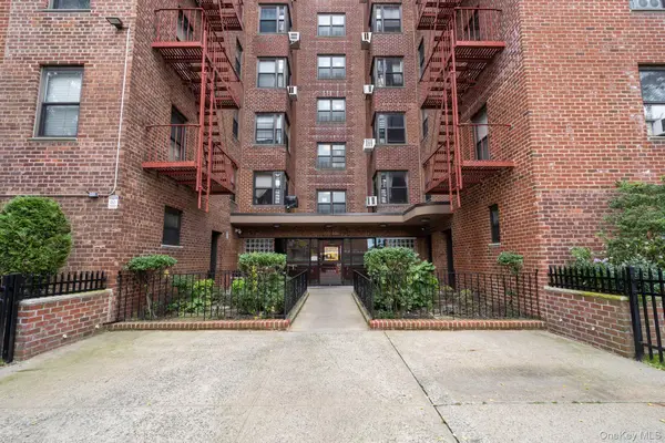 88-10 32nd Ave Avenue #304, East Elmhurst, NY 11369