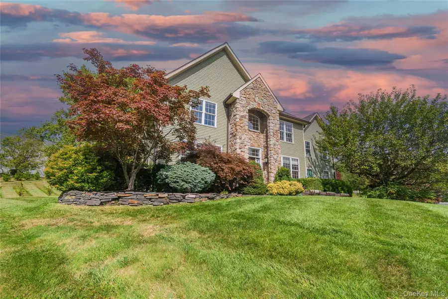 21 Castleton Drive, Highland Mills, NY 10930 - Image #2