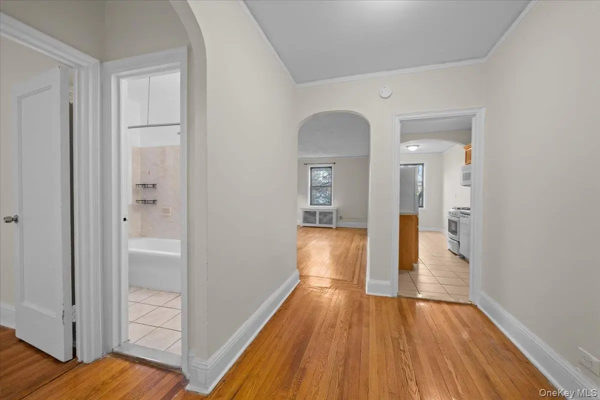 20 William Street #4G, Mount Vernon, NY 10552 - Image #1