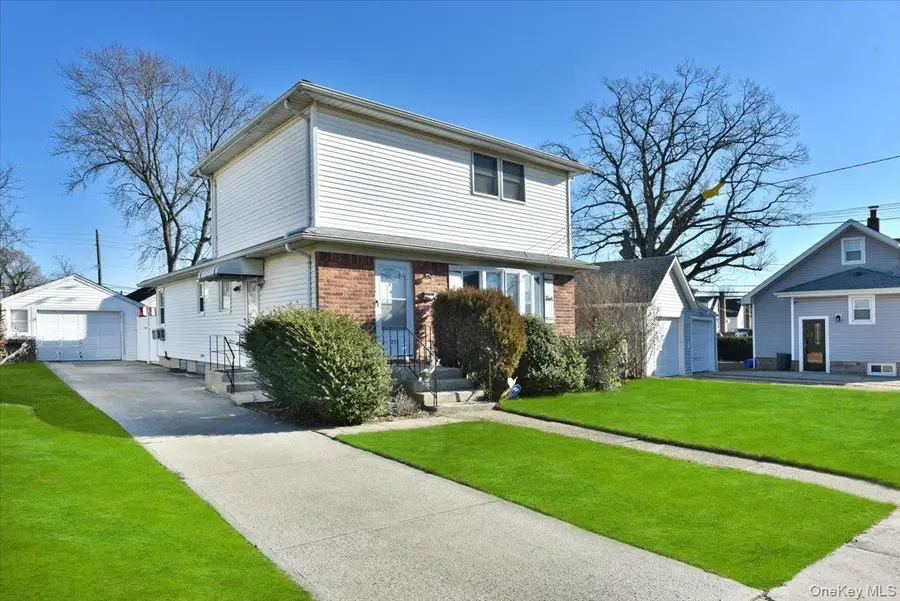233 Meyer Avenue, Valley Stream, NY 11580 - Image #2