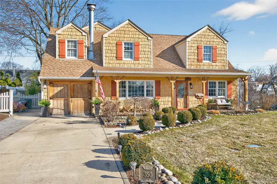 350 Pin Oak Lane, Westbury, NY 11590 - Image #3