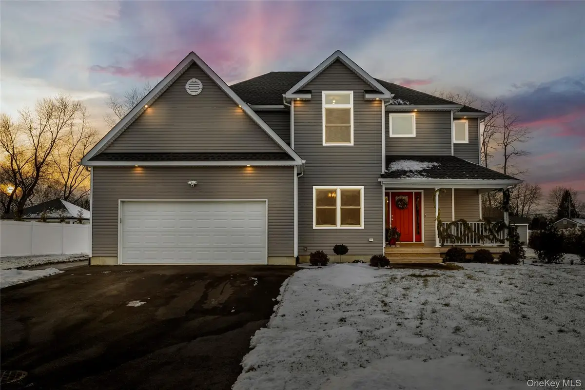 9 Shaw Lane, East Moriches, NY 11940 - Image #1