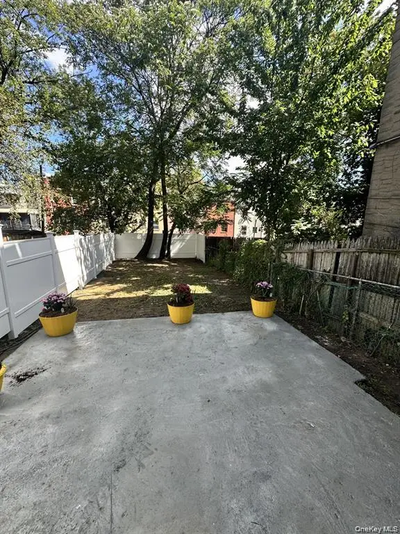 1045 E 228th Street, Bronx, NY 10466 - Image #3