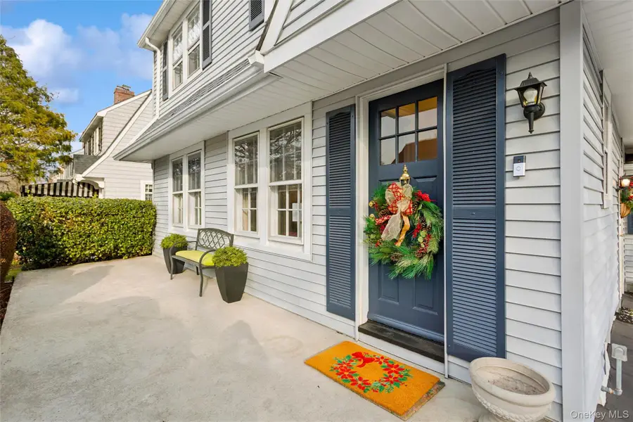 172 Fernwood Terrace, Garden City, NY 11530 - Image #2