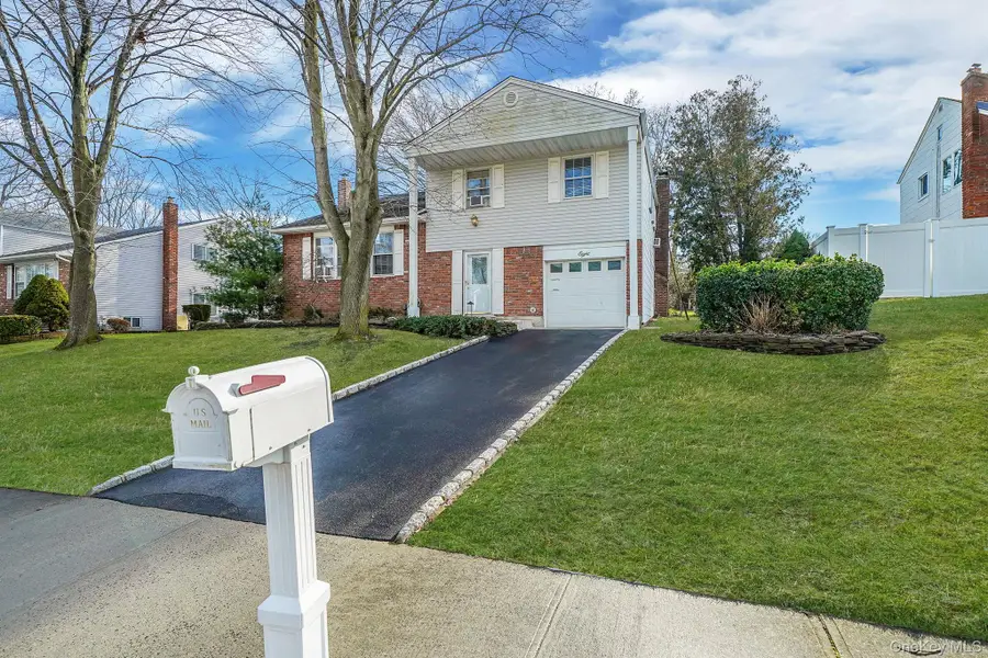 8 Linden Street, Selden, NY 11784 - Image #2