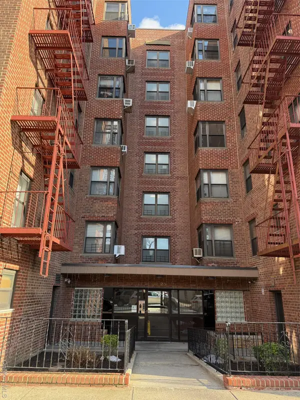 32-25 88th Street #207, East Elmhurst, NY 11369
