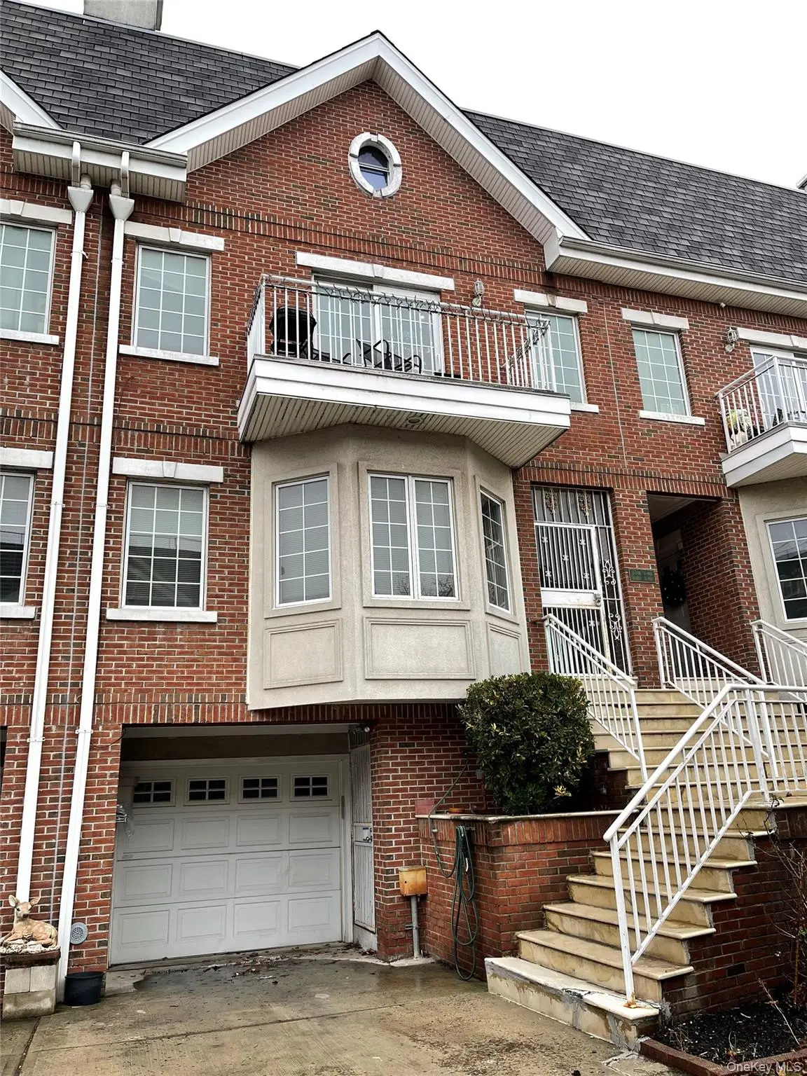 350 Soundview Lane, College Point, NY 11356 - Image #1