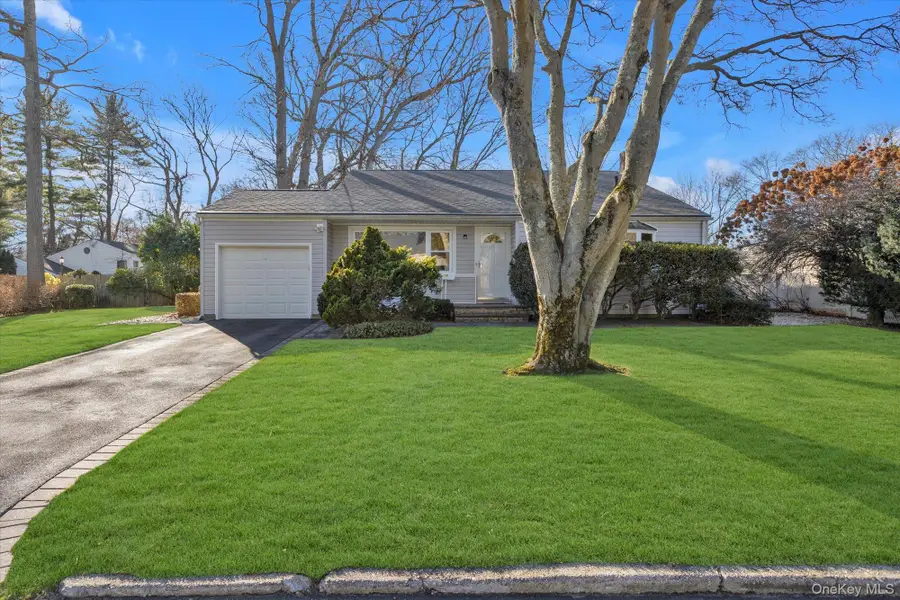 19 Capitol Place, South Huntington, NY 11746 - Image #3