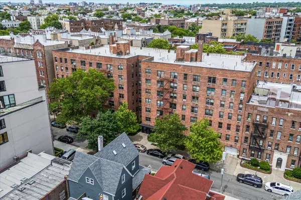 275 Webster Avenue #4i, Brooklyn, NY 11230