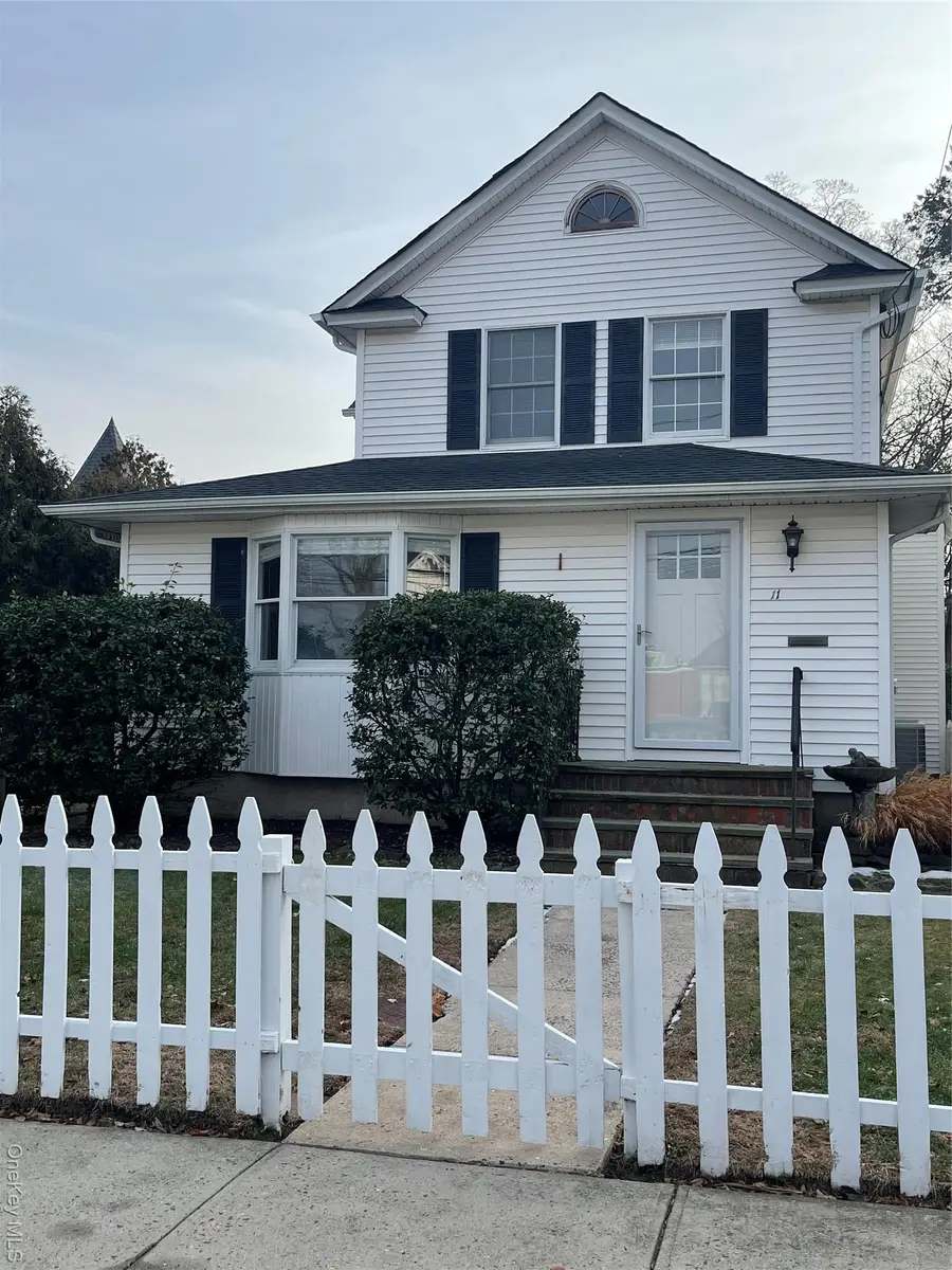 11 Tooker Avenue, Oyster Bay, NY 11771 - Image #2