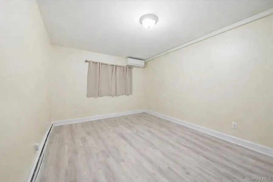 4077 Ely Avenue, Bronx, NY 10466 - #3