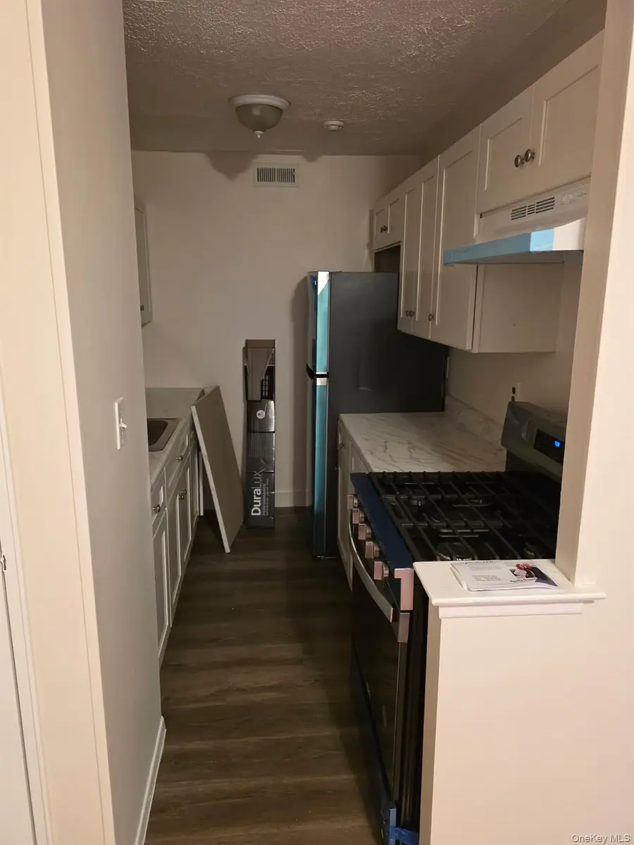 289 Artist Lake Drive, Middle Island, NY 11953 - Image #2