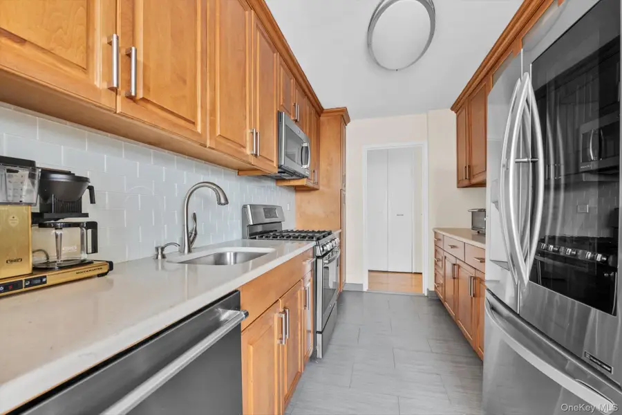 555 Kappock Street #21E, Bronx, NY 10463 - Image #3