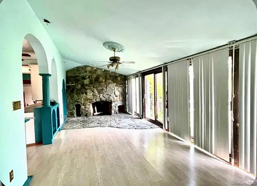 159 E Dorsey Lane, Poughkeepsie, NY 12601 - Image #3