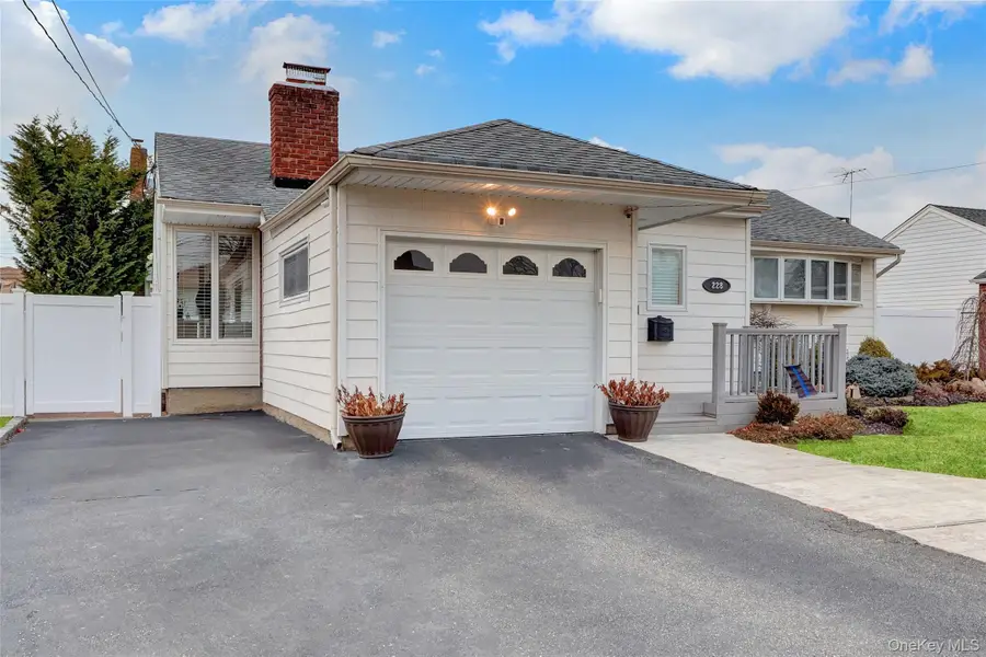 228 Broadway, Massapequa Park, NY 11762 - Image #2