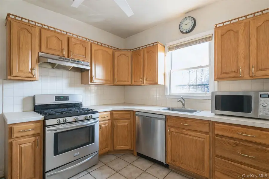 717 E 37th Street, Brooklyn, NY 11203 - Image #2