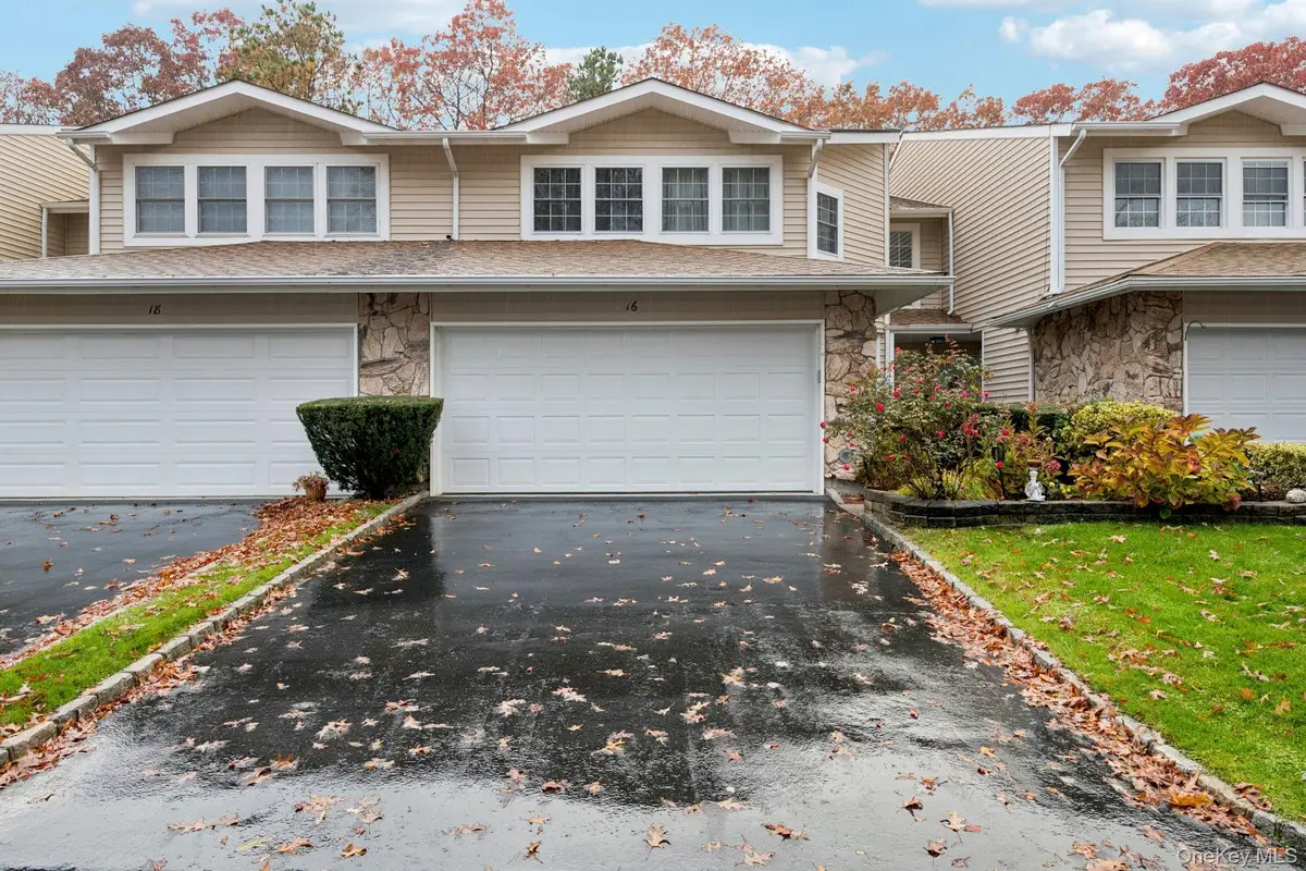 16 Hampshire Court, Holbrook, NY 11741 - #1