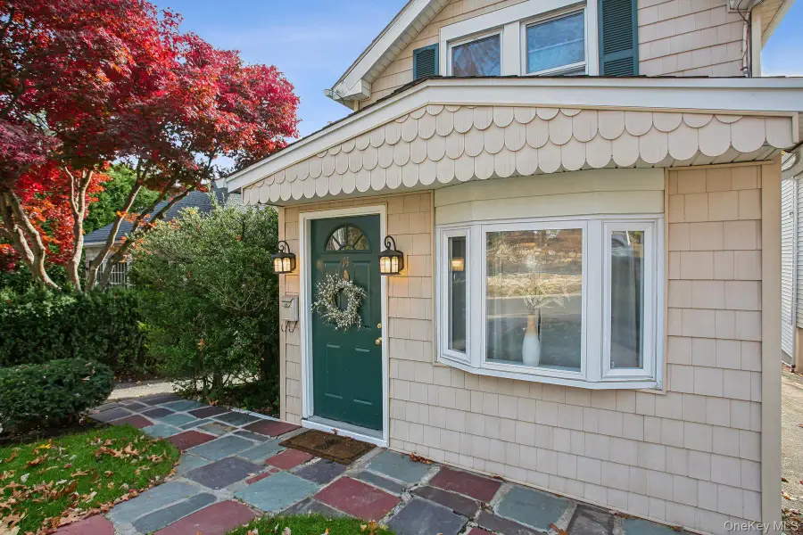 74 Davis Street, Locust Valley, NY 11560 - Image #2