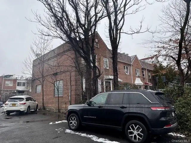 14411 75th Avenue, Flushing, NY 11367 - #2