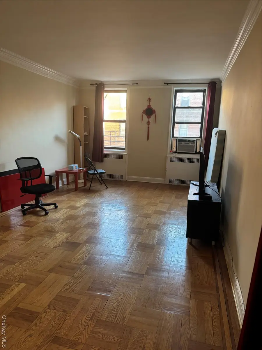 4018 Hampton Street #5G, Elmhurst, NY 11373 - Image #3