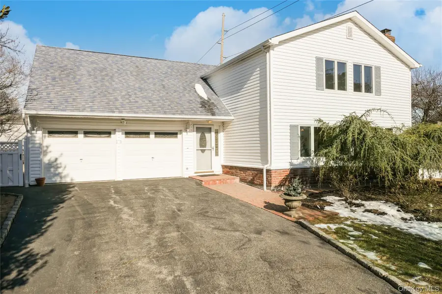 10 Marie Crescent, East Patchogue, NY 11772 - Image #3