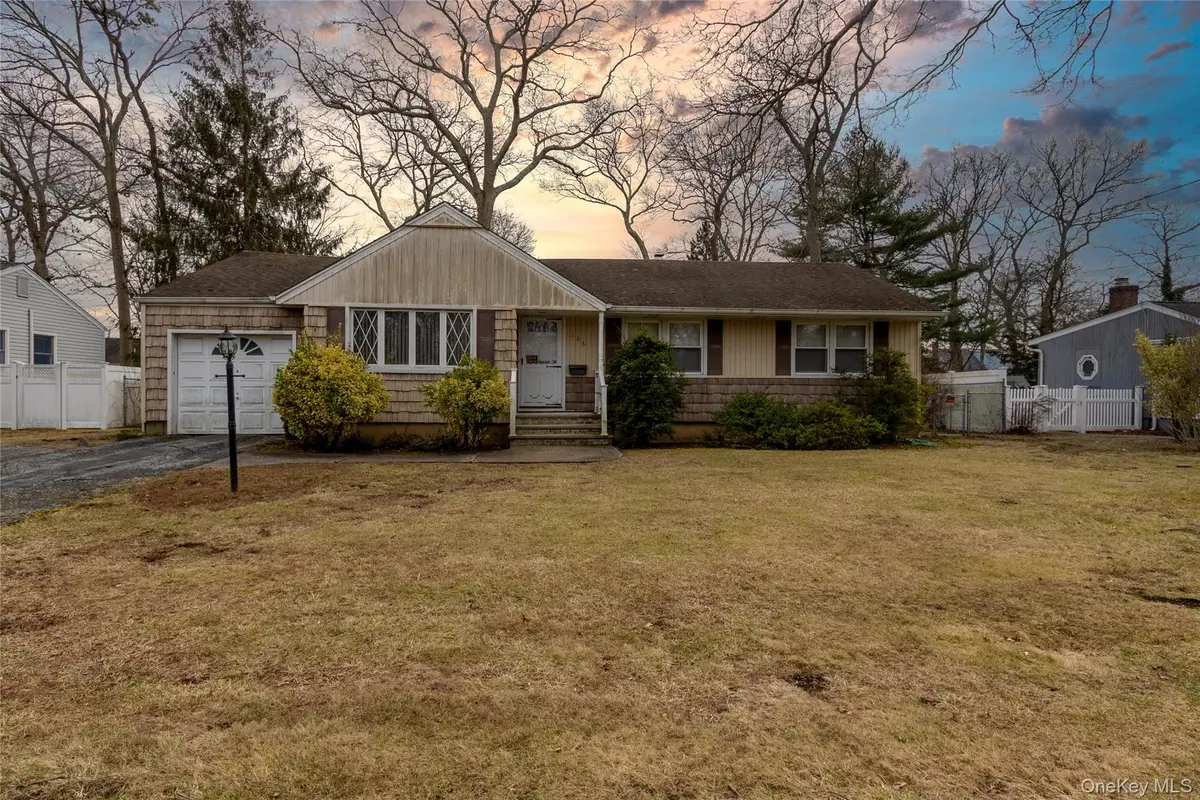 106 Powell Court, North Babylon, NY 11703 - Image #1