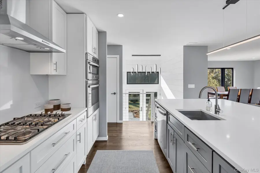 40 Knollwood Drive, Southampton, NY 11968 - #2