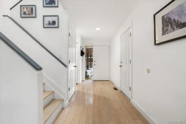 23 Waters Edge, Chappaqua, NY 10514